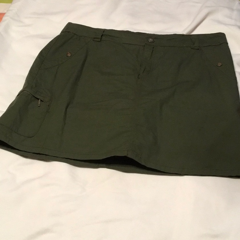 Skort, forest green